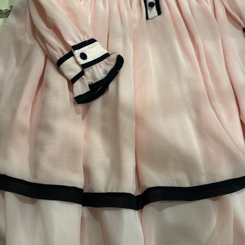 Dress - Picture 3 of 3